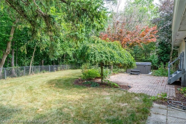 Photo - 16840 Savoie St