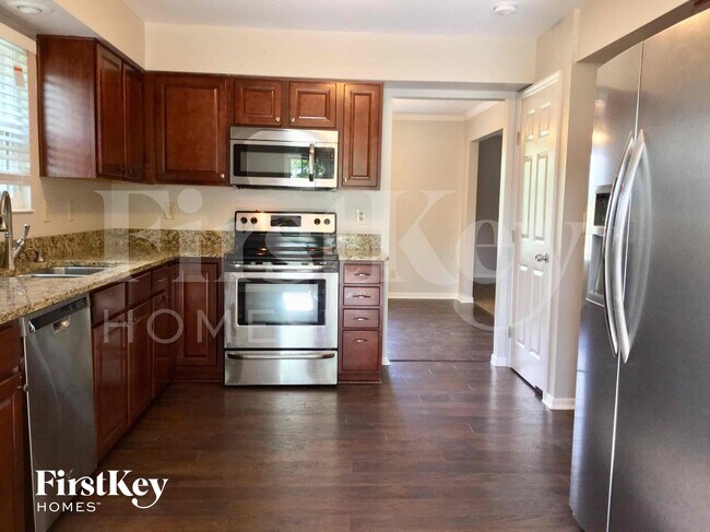 Photo - 254 Truro Ct