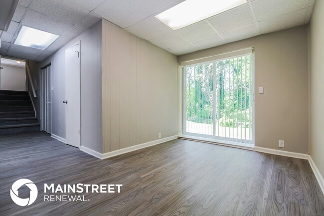 Photo - 2855 Jordan Woods Dr NW