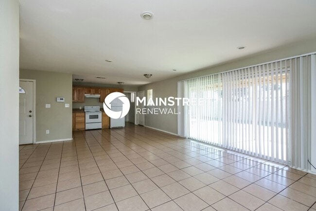 4 Bedroom Pet-Friendly Home in Phoenix, AZ with Main Street Renewal