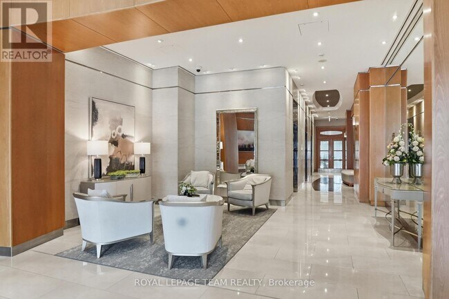 Photo - 38 Metropole Private Unit 504