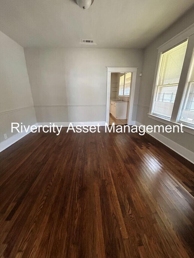 GEM HOME IN A GREAT LOCATION !!!!!! Section 8 Welcomed !!!!!