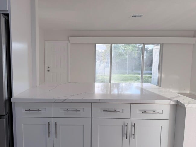 Photo - 231 NE 16th Ave