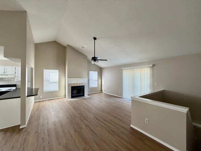 Building Photo - Andover Twin Home!