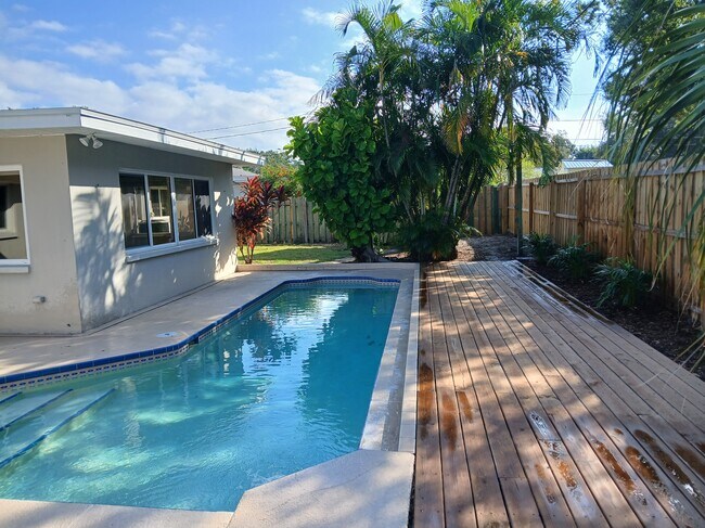 Photo - 5682 45th Ave N