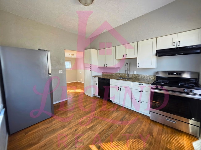 Building Photo - Move-In Ready 2BR Home in Ritenour School District!