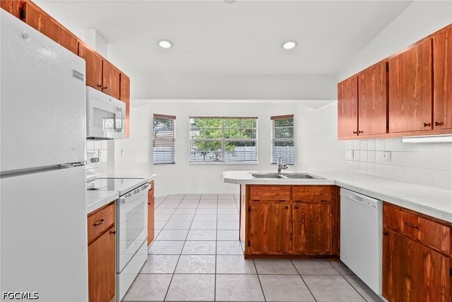 Photo - 1425 SW 10th St