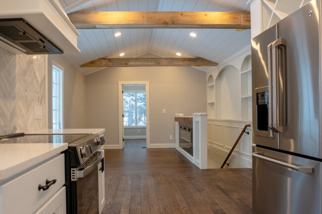 Photo - 497 Springfield St