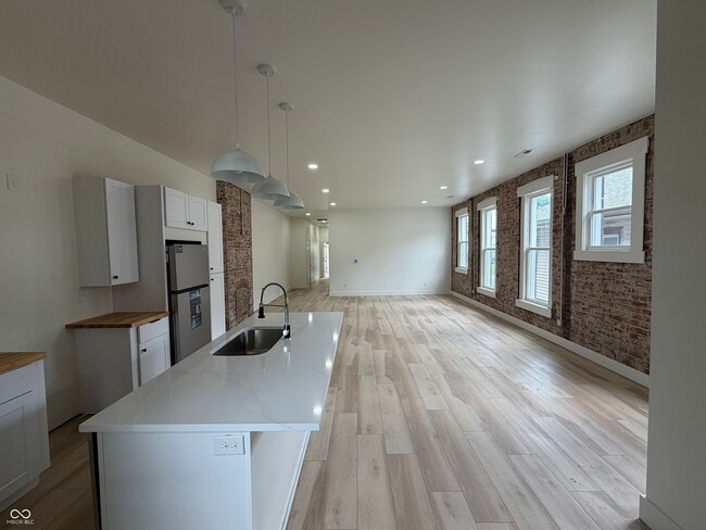 Photo - 2701 N College Ave