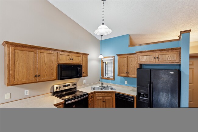 Photo - 7300 Kahler Cir NE Townhome