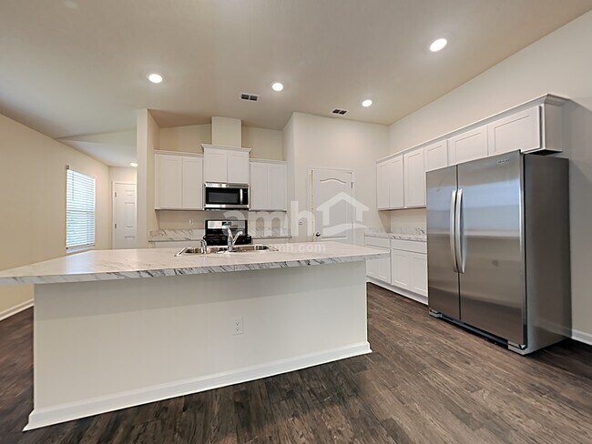 Photo - 298 Caminha Rd