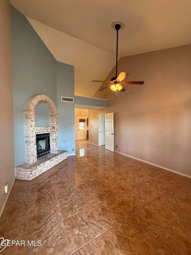 Photo - 15327 Woodhill Ct