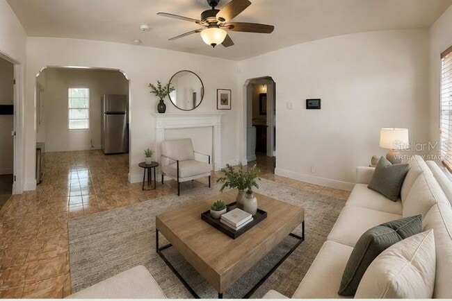 Photo - 702 W Peninsular St