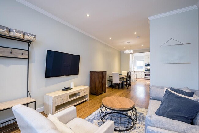 1421 Hopkins St NW Unit SI ID1587665P