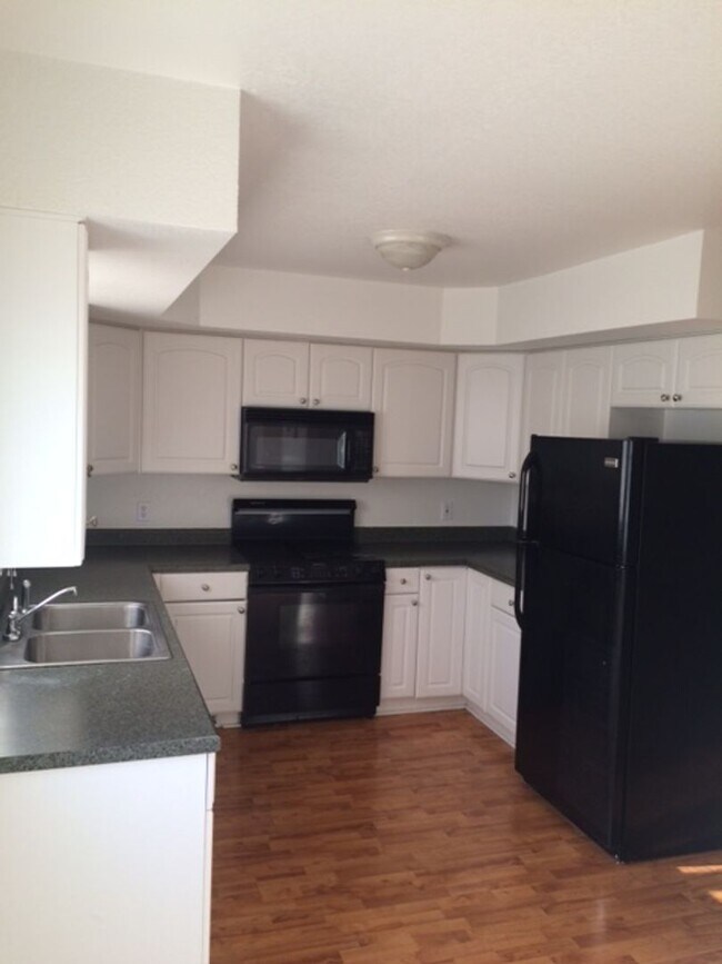 Photo - 5541-5547 Christopher Ct Unit 5547