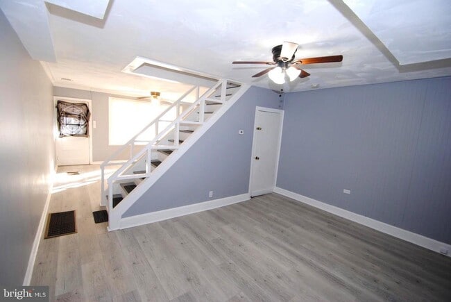 Photo - 414 Lawrence St