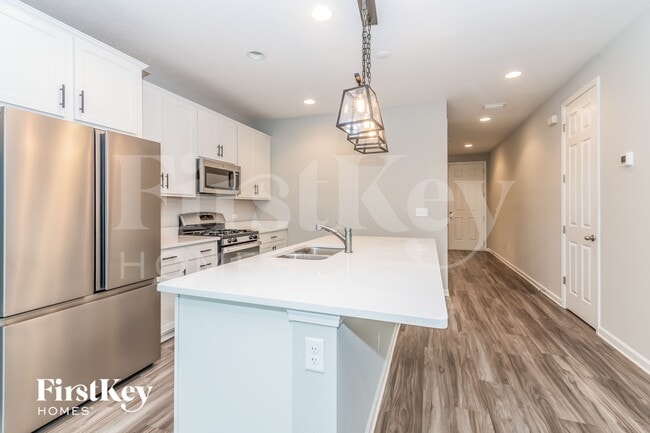 Photo - 2081 Amberly Dr