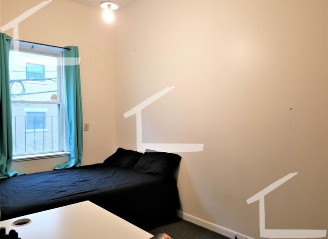 Photo - 3BR 1Bth unit. Heat/Hot Water included. Great location!