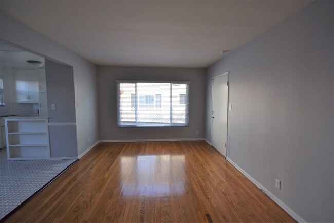 Photo - 823 Orange Grv Ave Unit 825-B