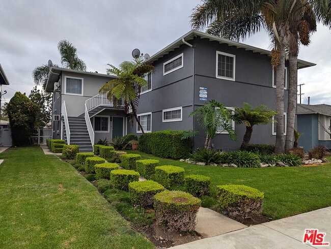 Building Photo - 8818 Ramsgate Ave