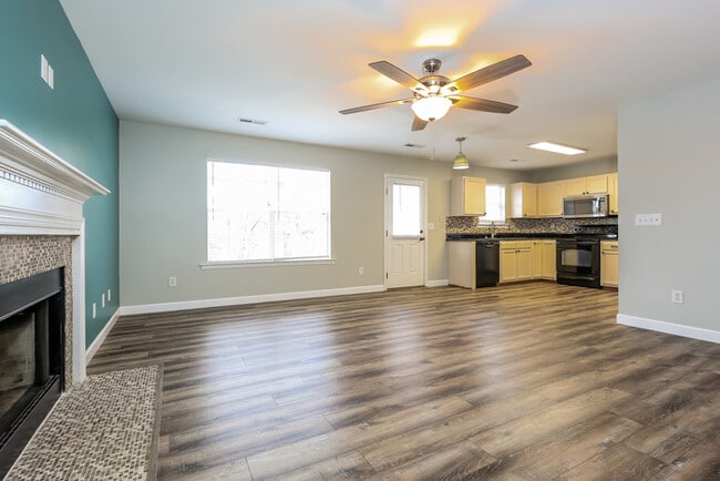 Photo - 410 Revis Creek Ct