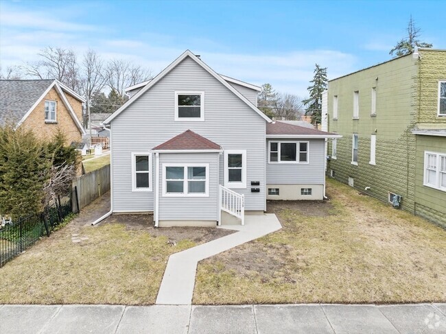 Building Photo - 1139 Lincoln St Unit 2 Rental