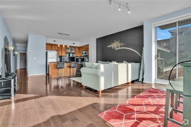 Building Photo - 1237 Washington Ave Unit 512 Rental