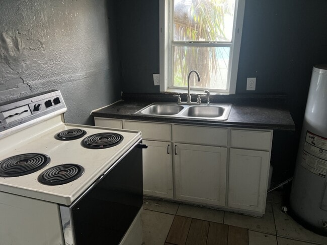 Photo - 507 N 6th St