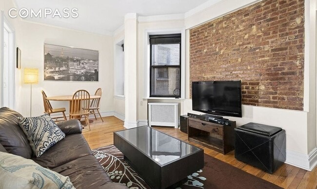 Building Photo - 63 W 107th St Unit 33