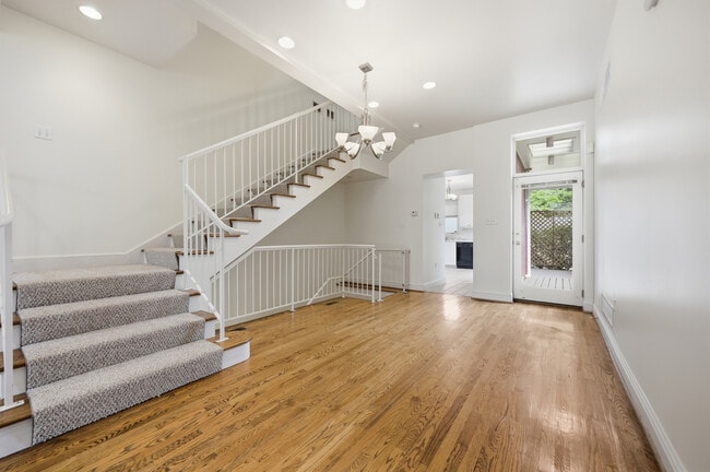 Photo - Franklin West Apartments, Leasing Office
