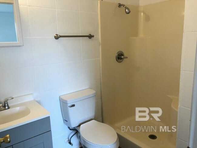 Photo - 305 W Peachtree Ave