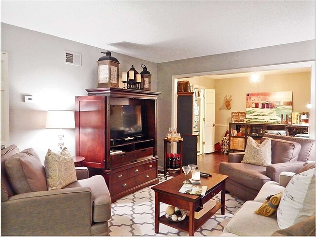 Photo - 461 Dove Valley Rd