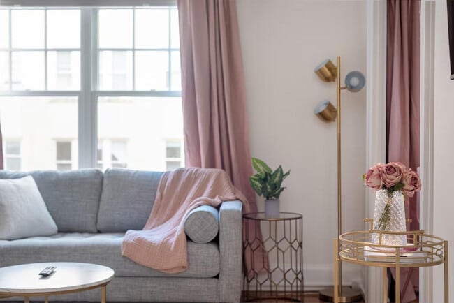 Building Photo - 2015 NW Flanders St Unit ID1471540P