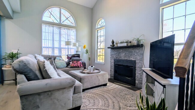 Photo - 40 N Golfview Ct