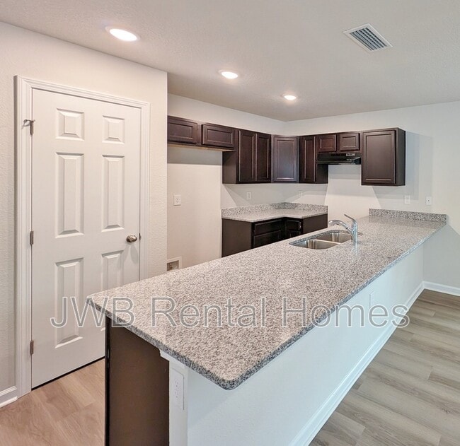 Photo - 1163 W 3rd St