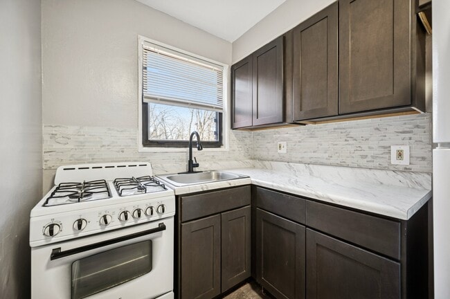 Photo - 121 Forest Ave Unit 2A