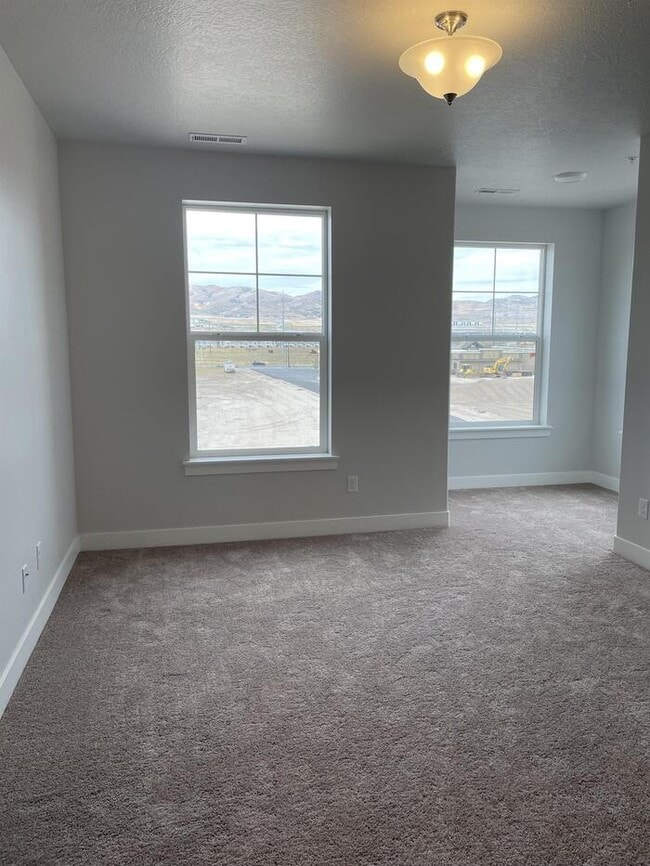 Photo - 1923 N 3410 W