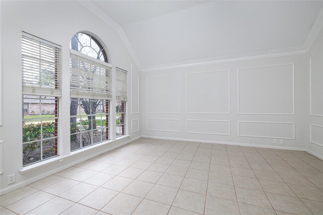 Photo - 107 N Sunny Slope Cir