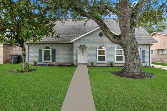 Building Photo - 7923 Dawnridge Dr Rental