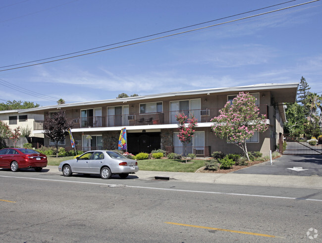 Building Photo - 1214 Bell Street Rental