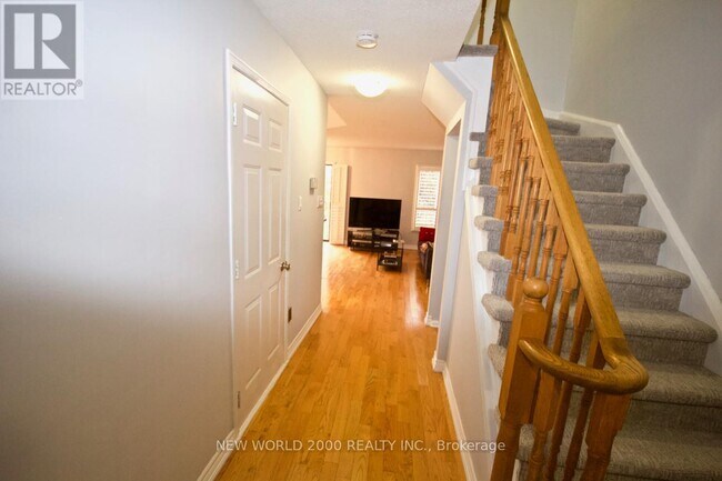 Photo - 65 - 3100 FIFTH LINE W
