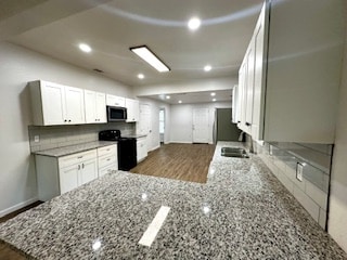 Photo - 300 N Oak Dr