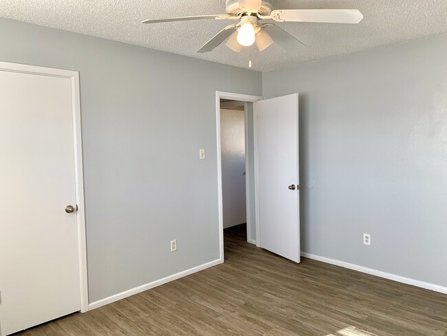 Photo - 7410 Quaker Ave