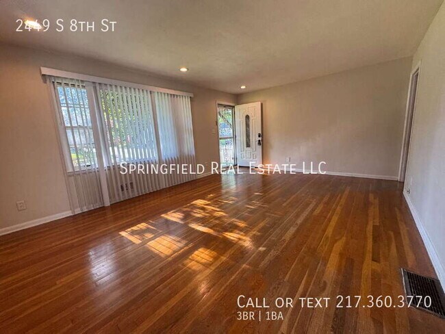 Photo - 2449 S 8th St