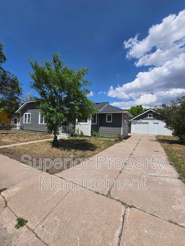 Photo - 611 Seymour Ave