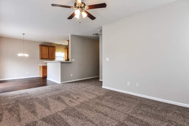 Photo - 16 Hollyridge Ct