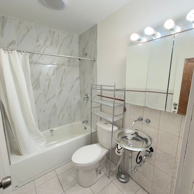 Photo - Charming 4 Bedroom on the SE Side!