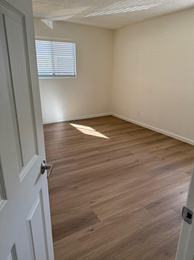 Photo - 5436-4 Imperial Ave Unit 3