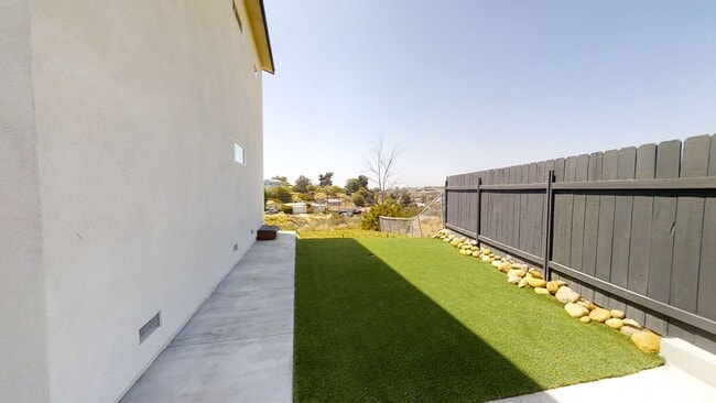 Building Photo - 4 BD House!