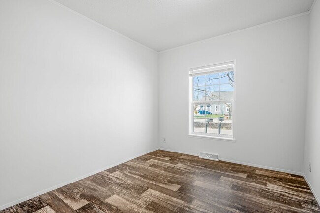 Photo - Sheridan Duplex Unit (no garage) Unit 1